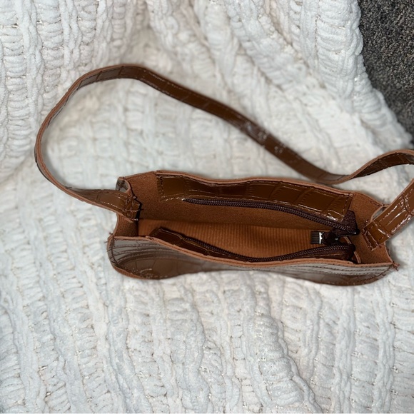 Brown purses and wallet - Picture 12 of 12